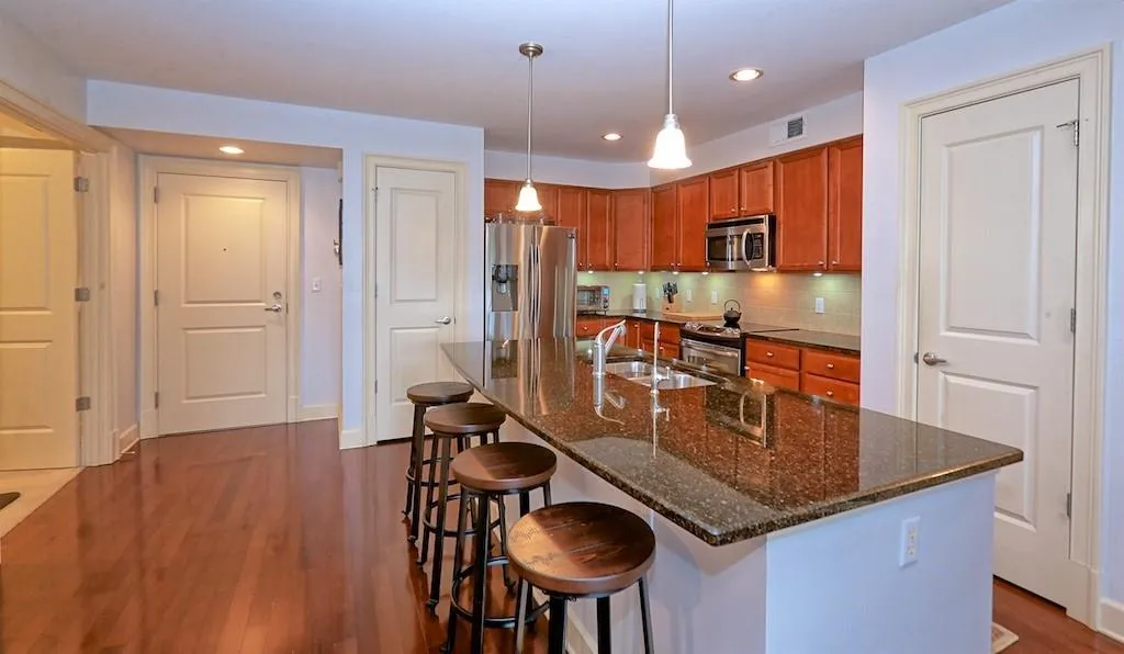 200 River Vista Drive Unit 535, Atlanta, Georgia 30339, 2 Bedrooms Bedrooms, ,2 BathroomsBathrooms,Residential,Sold,200 River Vista Drive Unit 535,6673890