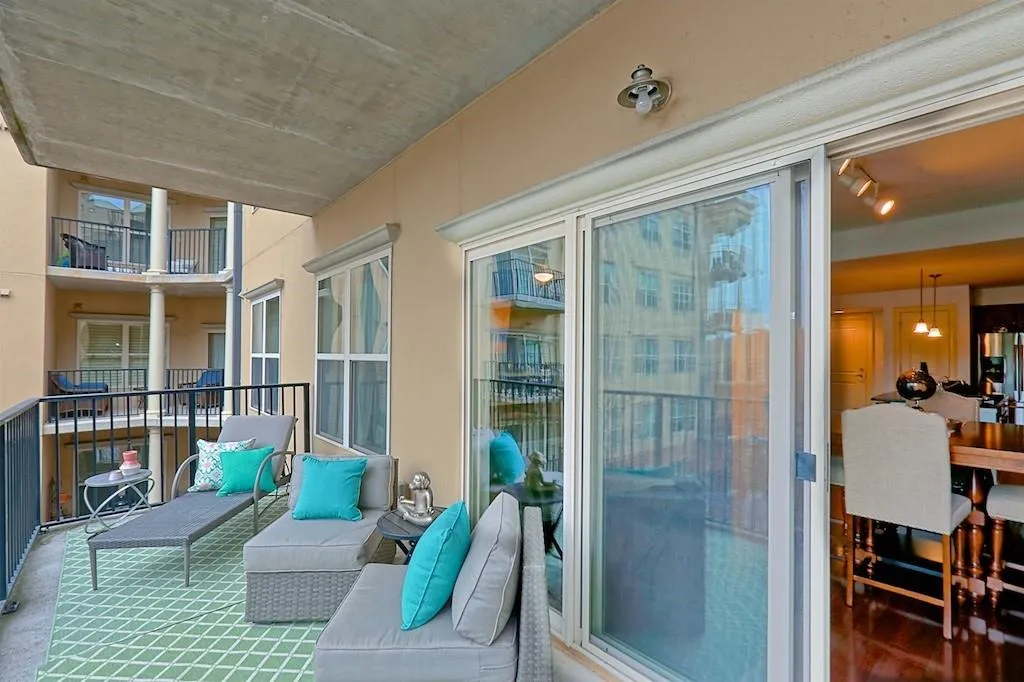 200 River Vista Drive Unit 535, Atlanta, Georgia 30339, 2 Bedrooms Bedrooms, ,2 BathroomsBathrooms,Residential,Sold,200 River Vista Drive Unit 535,6673890