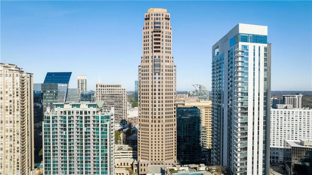 Exterior of the Waldorf Astoria Hotel and Residences