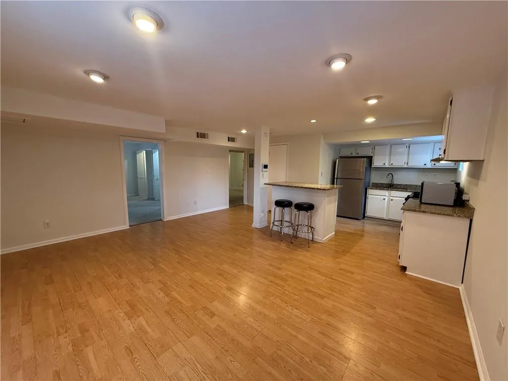 1233 Woodland Avenue Ne Unit 5, Atlanta, Georgia 30324, 1 Bedroom Bedrooms, ,1 BathroomBathrooms,Residential,For Sale,1233 Woodland Avenue Ne Unit 5,7580127