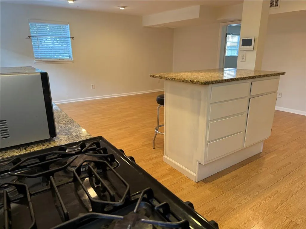 1233 Woodland Avenue Ne Unit 5, Atlanta, Georgia 30324, 1 Bedroom Bedrooms, ,1 BathroomBathrooms,Residential,For Sale,1233 Woodland Avenue Ne Unit 5,7580127