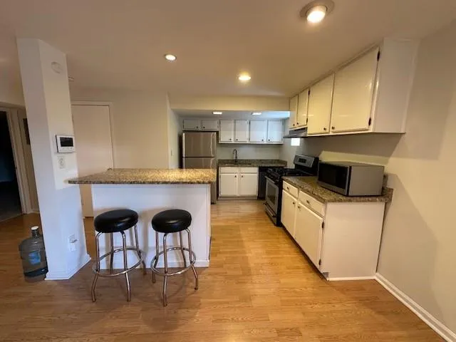 Breakfast bar