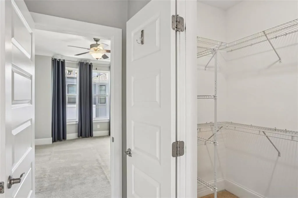 600 Broadview Terrace Ne, Atlanta, Georgia 30324, 4 Bedrooms Bedrooms, ,3 BathroomsBathrooms,Residential,For Sale,600 Broadview Terrace Ne,7628458