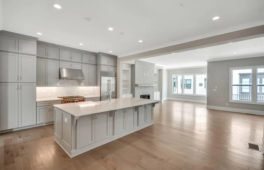 132 W Wieuca Road Unit 7, Sandy Springs, Georgia 30342, 3 Bedrooms Bedrooms, ,4 BathroomsBathrooms,Residential,Sold,132 W Wieuca Road Unit 7,6050437