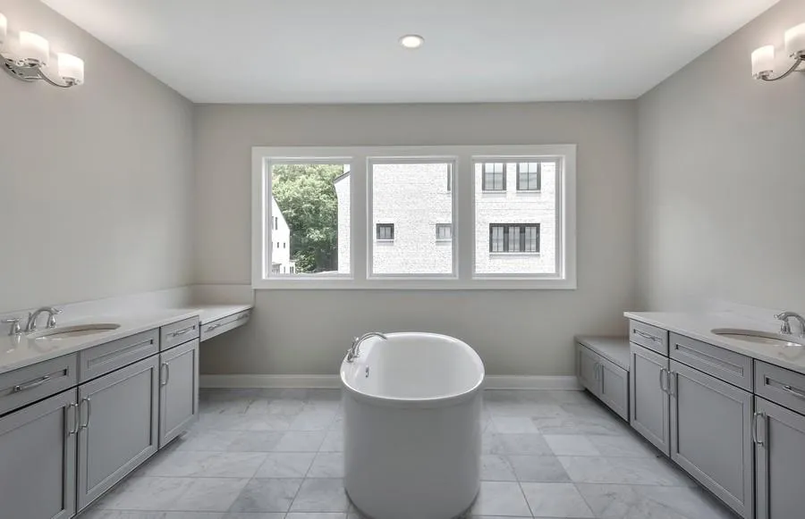 132 W Wieuca Road Unit 7, Sandy Springs, Georgia 30342, 3 Bedrooms Bedrooms, ,4 BathroomsBathrooms,Residential,Sold,132 W Wieuca Road Unit 7,6050437