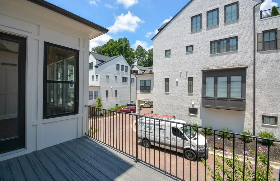 132 W Wieuca Road Unit 7, Sandy Springs, Georgia 30342, 3 Bedrooms Bedrooms, ,4 BathroomsBathrooms,Residential,Sold,132 W Wieuca Road Unit 7,6050437