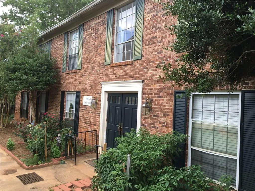 5584 Kingsport Drive Unit 24, Atlanta, Georgia 30342, 3 Bedrooms Bedrooms, ,2 BathroomsBathrooms,Residential,Sold,5584 Kingsport Drive Unit 24,5731346
