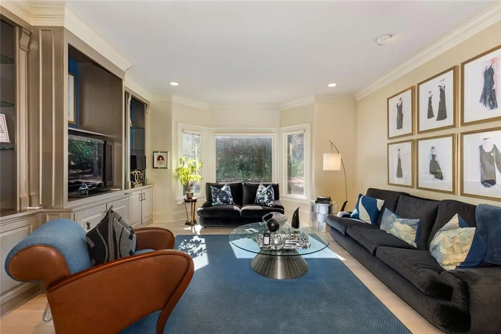 325 Riverhall Court, Sandy Springs, Georgia 30350, 5 Bedrooms Bedrooms, ,4 BathroomsBathrooms,Residential,For Sale,325 Riverhall Court,7610630