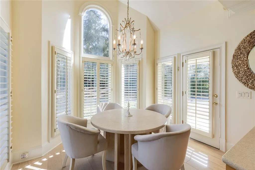 325 Riverhall Court, Sandy Springs, Georgia 30350, 5 Bedrooms Bedrooms, ,4 BathroomsBathrooms,Residential,For Sale,325 Riverhall Court,7610630