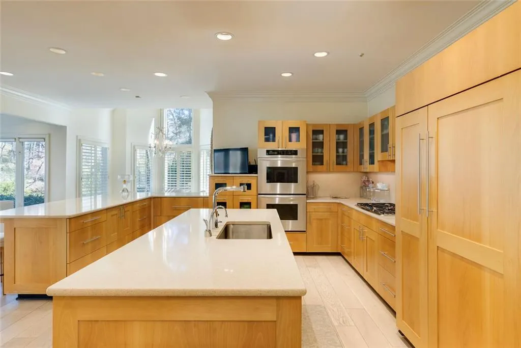 325 Riverhall Court, Sandy Springs, Georgia 30350, 5 Bedrooms Bedrooms, ,4 BathroomsBathrooms,Residential,For Sale,325 Riverhall Court,7610630