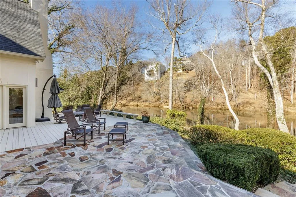 325 Riverhall Court, Sandy Springs, Georgia 30350, 5 Bedrooms Bedrooms, ,4 BathroomsBathrooms,Residential,For Sale,325 Riverhall Court,7610630