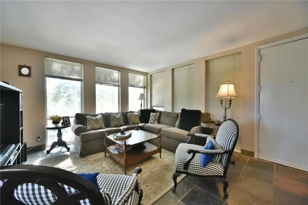 287 14th Street Nw Unit 12, Atlanta, Georgia 30318, 2 Bedrooms Bedrooms, ,1 BathroomBathrooms,Residential,Sold,287 14th Street Nw Unit 12,5761579