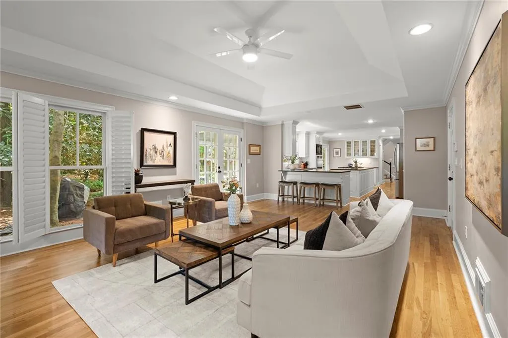 5515 Cross Gate Court, Sandy Springs, Georgia 30327, 4 Bedrooms Bedrooms, ,2 BathroomsBathrooms,Residential,Sold,5515 Cross Gate Court,7556625