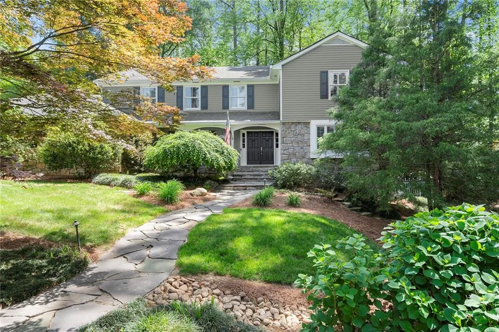 5515 Cross Gate Court, Sandy Springs, Georgia 30327, 4 Bedrooms Bedrooms, ,2 BathroomsBathrooms,Residential,Sold,5515 Cross Gate Court,7556625