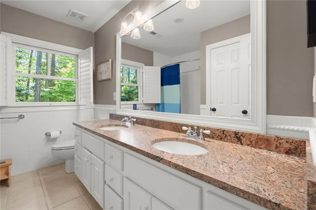 5515 Cross Gate Court, Sandy Springs, Georgia 30327, 4 Bedrooms Bedrooms, ,2 BathroomsBathrooms,Residential,Sold,5515 Cross Gate Court,7556625