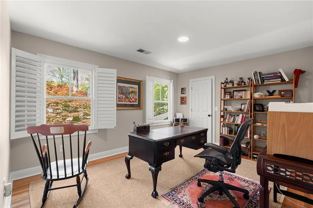 5515 Cross Gate Court, Sandy Springs, Georgia 30327, 4 Bedrooms Bedrooms, ,2 BathroomsBathrooms,Residential,Sold,5515 Cross Gate Court,7556625