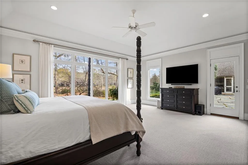 6210 River Chase Circle, Atlanta, Georgia 30328, 5 Bedrooms Bedrooms, ,4 BathroomsBathrooms,Residential,For Sale,6210 River Chase Circle,7736603