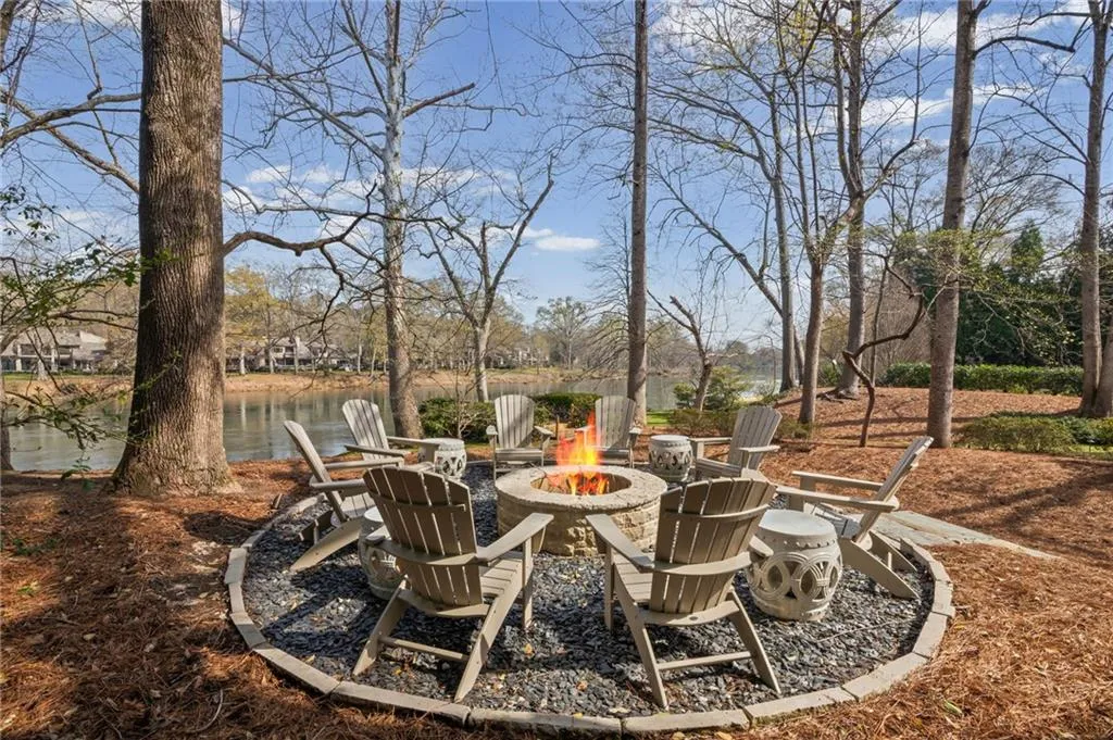 6210 River Chase Circle, Atlanta, Georgia 30328, 5 Bedrooms Bedrooms, ,4 BathroomsBathrooms,Residential,For Sale,6210 River Chase Circle,7736603