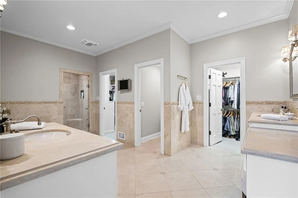 6210 River Chase Circle, Atlanta, Georgia 30328, 5 Bedrooms Bedrooms, ,4 BathroomsBathrooms,Residential,For Sale,6210 River Chase Circle,7736603