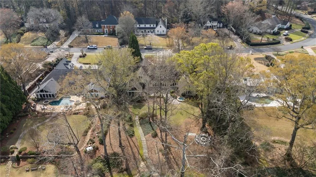 6210 River Chase Circle, Atlanta, Georgia 30328, 5 Bedrooms Bedrooms, ,4 BathroomsBathrooms,Residential,For Sale,6210 River Chase Circle,7736603