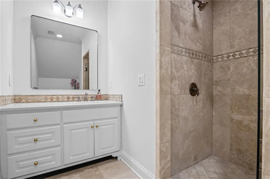 6210 River Chase Circle, Atlanta, Georgia 30328, 5 Bedrooms Bedrooms, ,4 BathroomsBathrooms,Residential,For Sale,6210 River Chase Circle,7736603