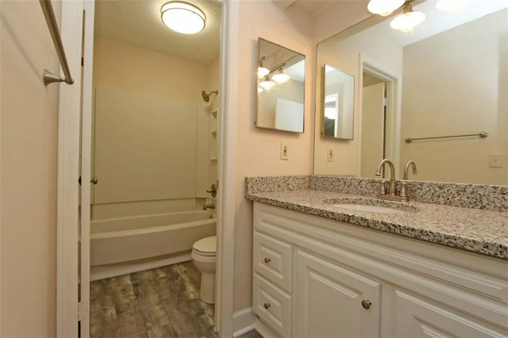 1905 Wingate Way Unit 1905, Sandy Springs, Georgia 30350, 1 Bedroom Bedrooms, ,1 BathroomBathrooms,Residential,Sold,1905 Wingate Way Unit 1905,5833710