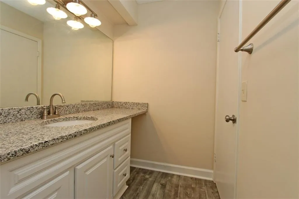 1905 Wingate Way Unit 1905, Sandy Springs, Georgia 30350, 1 Bedroom Bedrooms, ,1 BathroomBathrooms,Residential,Sold,1905 Wingate Way Unit 1905,5833710
