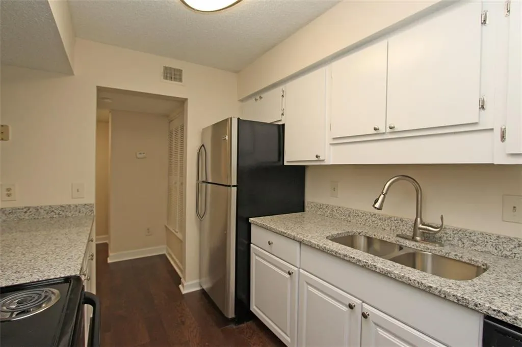 1905 Wingate Way Unit 1905, Sandy Springs, Georgia 30350, 1 Bedroom Bedrooms, ,1 BathroomBathrooms,Residential,Sold,1905 Wingate Way Unit 1905,5833710