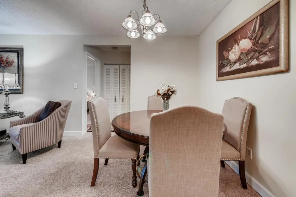 2017 Wingate Way, Sandy Springs, Georgia 30350, 2 Bedrooms Bedrooms, ,2 BathroomsBathrooms,Residential,Sold,2017 Wingate Way,6763396