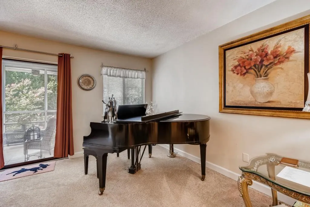 2017 Wingate Way, Sandy Springs, Georgia 30350, 2 Bedrooms Bedrooms, ,2 BathroomsBathrooms,Residential,Sold,2017 Wingate Way,6763396