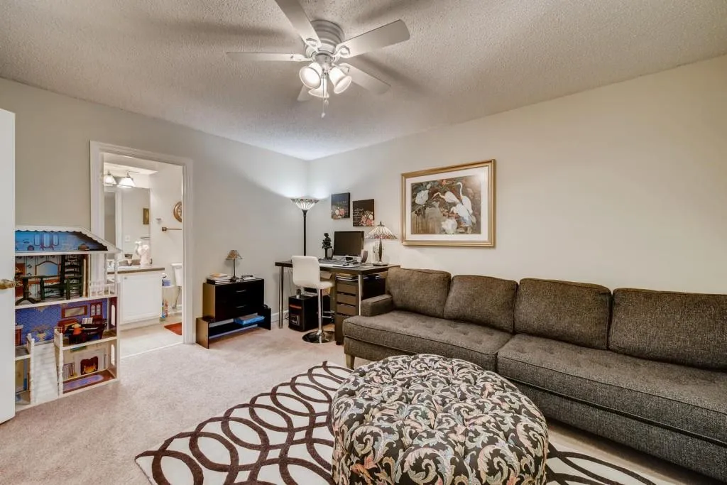 2017 Wingate Way, Sandy Springs, Georgia 30350, 2 Bedrooms Bedrooms, ,2 BathroomsBathrooms,Residential,Sold,2017 Wingate Way,6763396