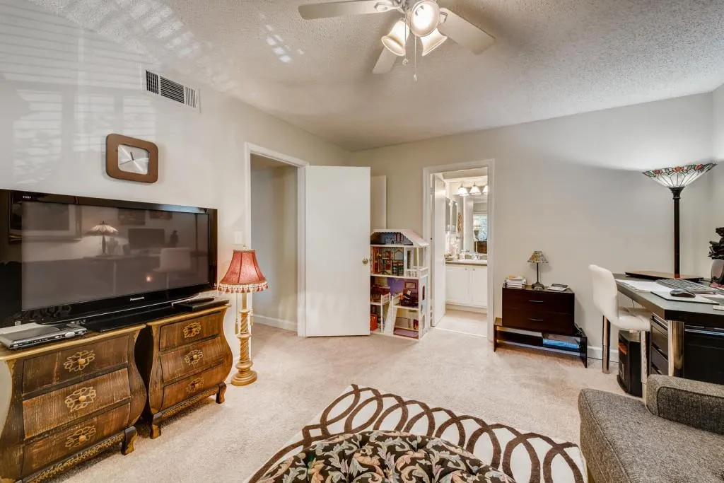 2017 Wingate Way, Sandy Springs, Georgia 30350, 2 Bedrooms Bedrooms, ,2 BathroomsBathrooms,Residential,Sold,2017 Wingate Way,6763396