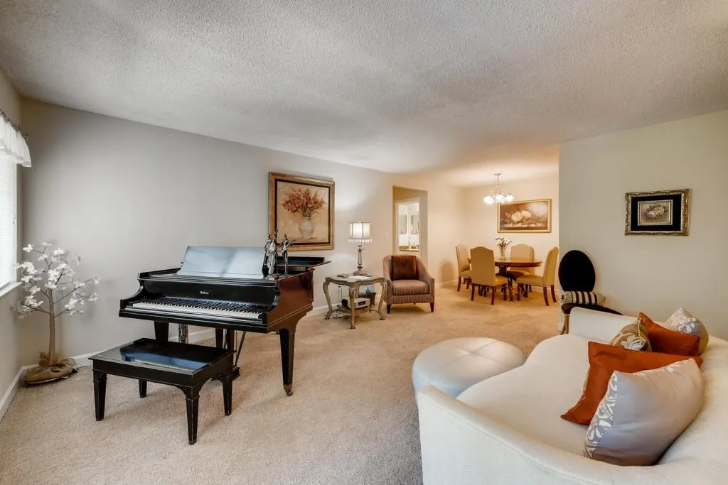2017 Wingate Way, Sandy Springs, Georgia 30350, 2 Bedrooms Bedrooms, ,2 BathroomsBathrooms,Residential,Sold,2017 Wingate Way,6763396