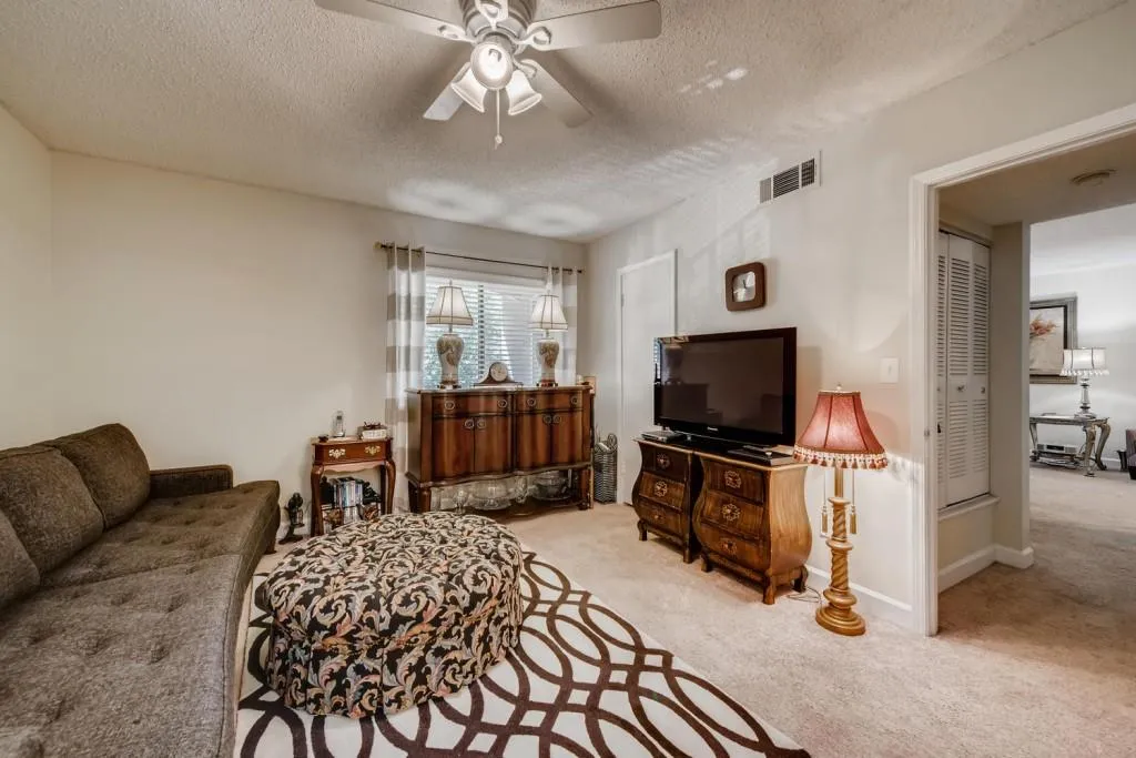2017 Wingate Way, Sandy Springs, Georgia 30350, 2 Bedrooms Bedrooms, ,2 BathroomsBathrooms,Residential,Sold,2017 Wingate Way,6763396