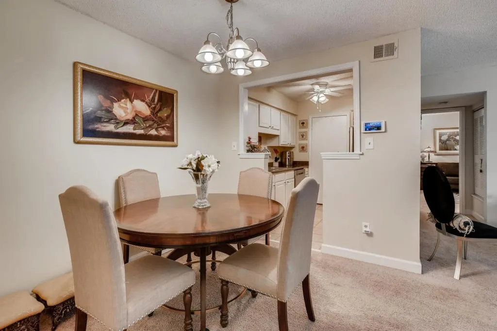 2017 Wingate Way, Sandy Springs, Georgia 30350, 2 Bedrooms Bedrooms, ,2 BathroomsBathrooms,Residential,Sold,2017 Wingate Way,6763396