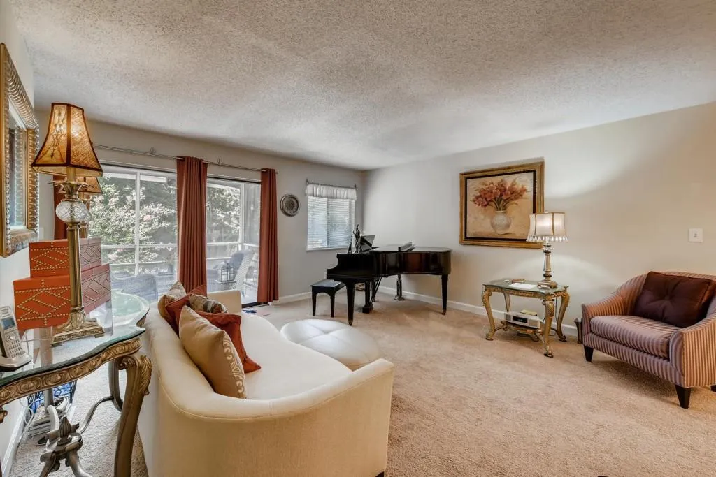2017 Wingate Way, Sandy Springs, Georgia 30350, 2 Bedrooms Bedrooms, ,2 BathroomsBathrooms,Residential,Sold,2017 Wingate Way,6763396