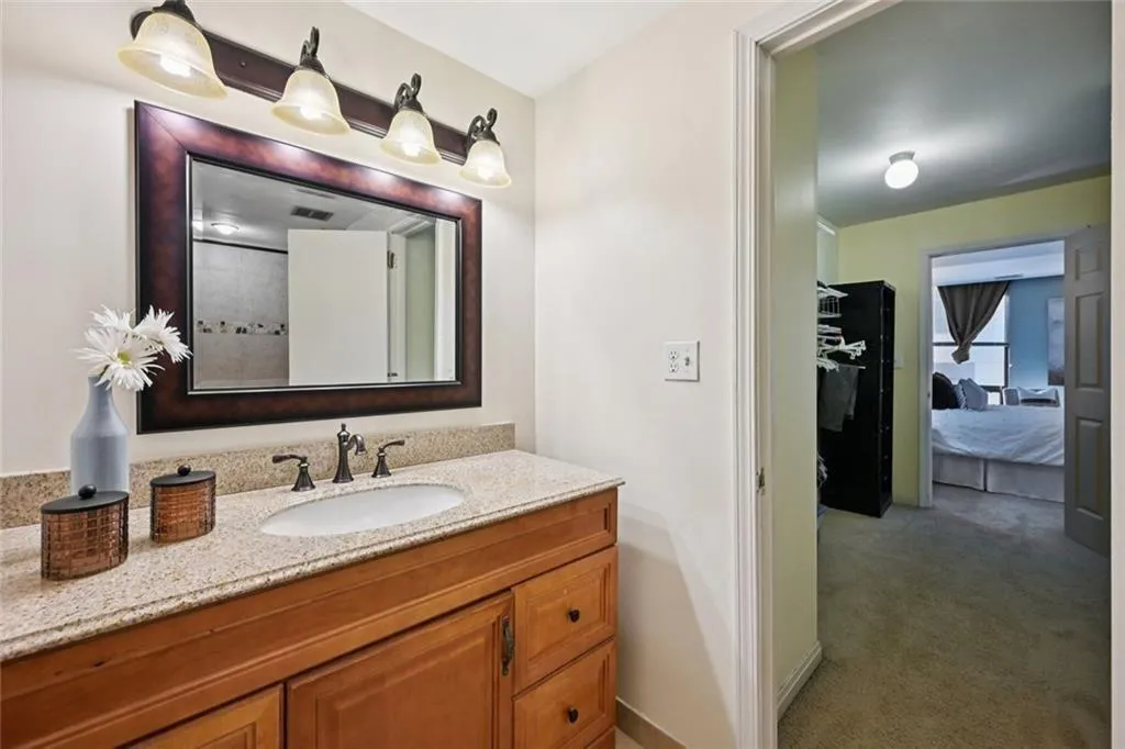 145 15th Street Ne Unit 204, Atlanta, Georgia 30309, 2 Bedrooms Bedrooms, ,2 BathroomsBathrooms,Residential,For Sale,145 15th Street Ne Unit 204,7642479