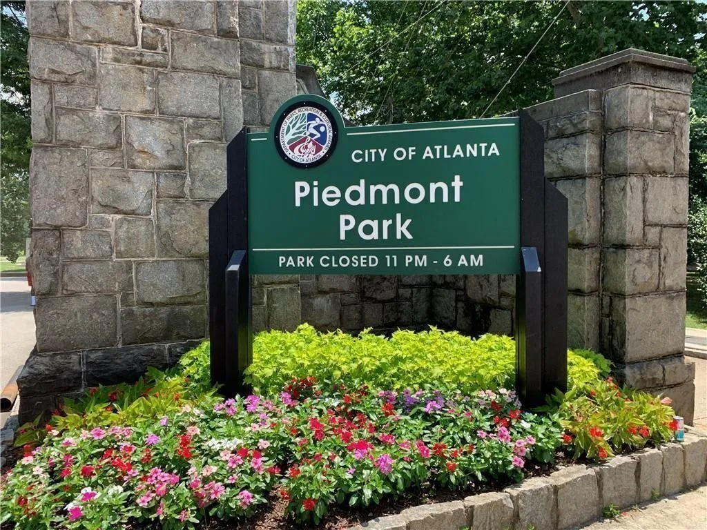 145 15th Street Ne Unit 204, Atlanta, Georgia 30309, 2 Bedrooms Bedrooms, ,2 BathroomsBathrooms,Residential,For Sale,145 15th Street Ne Unit 204,7642479