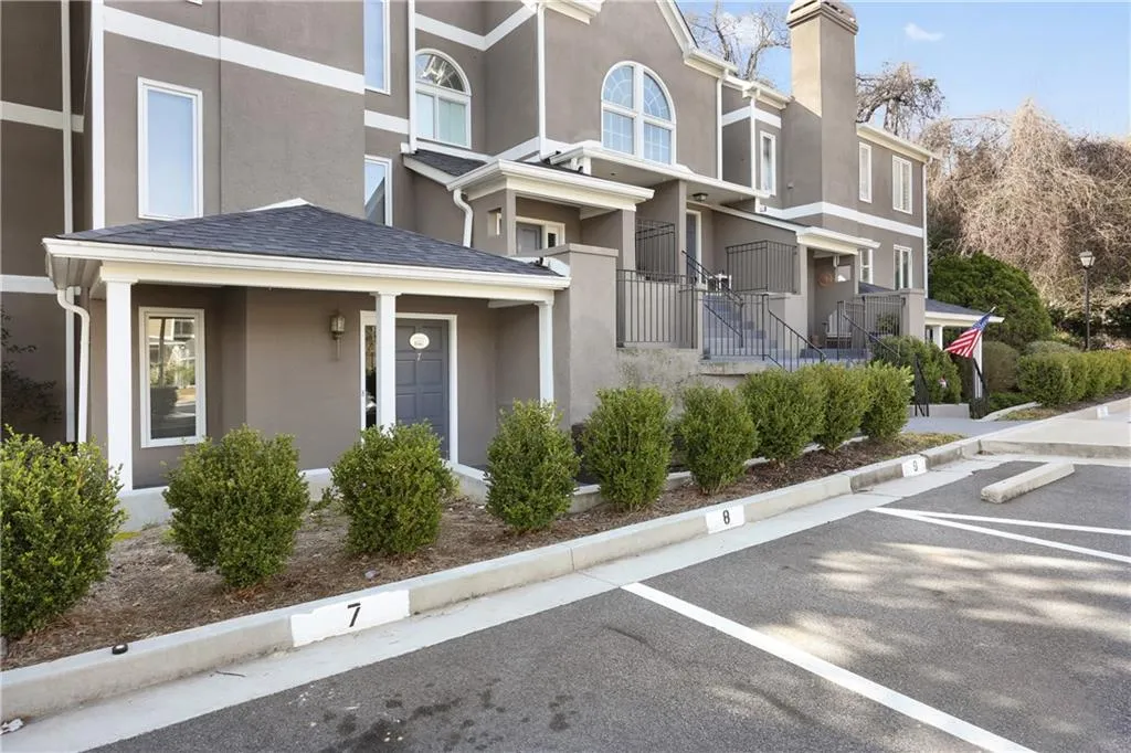 7 Normandy Court Ne, Atlanta, Georgia 30324, 2 Bedrooms Bedrooms, ,2 BathroomsBathrooms,Residential,Sold,7 Normandy Court Ne,6507557