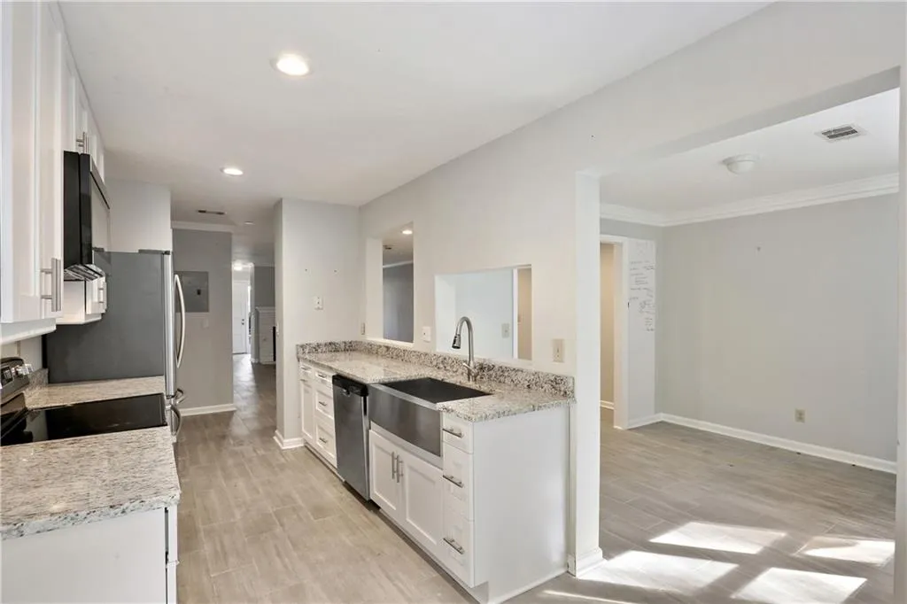 7 Normandy Court Ne, Atlanta, Georgia 30324, 2 Bedrooms Bedrooms, ,2 BathroomsBathrooms,Residential,Sold,7 Normandy Court Ne,6507557