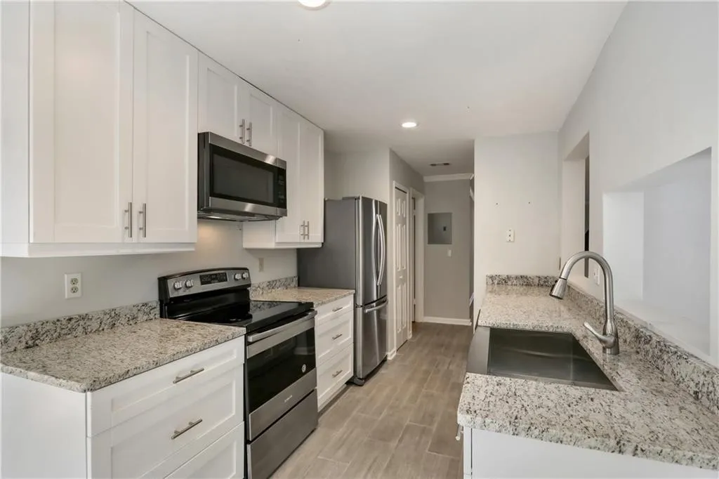 7 Normandy Court Ne, Atlanta, Georgia 30324, 2 Bedrooms Bedrooms, ,2 BathroomsBathrooms,Residential,Sold,7 Normandy Court Ne,6507557