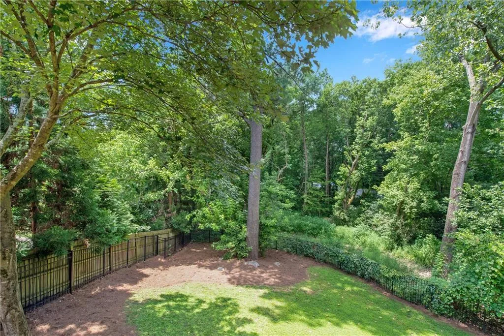 4650 Windsor Gate Court, Sandy Springs, Georgia 30342, 5 Bedrooms Bedrooms, ,4 BathroomsBathrooms,Residential,Sold,4650 Windsor Gate Court,6775007