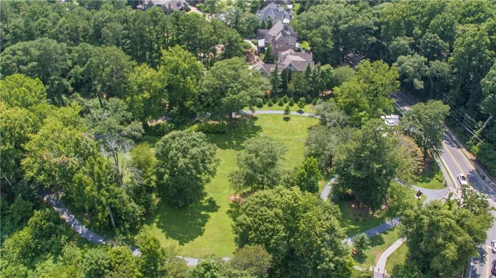 4650 Windsor Gate Court, Sandy Springs, Georgia 30342, 5 Bedrooms Bedrooms, ,4 BathroomsBathrooms,Residential,Sold,4650 Windsor Gate Court,6775007