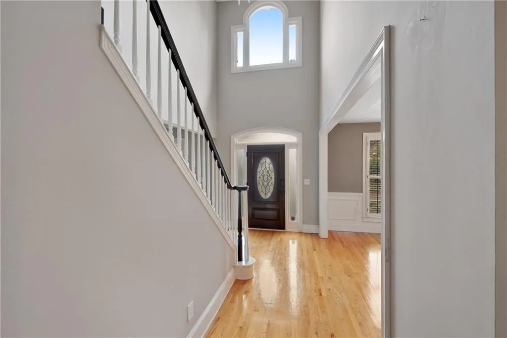 4650 Windsor Gate Court, Sandy Springs, Georgia 30342, 5 Bedrooms Bedrooms, ,4 BathroomsBathrooms,Residential,Sold,4650 Windsor Gate Court,6775007