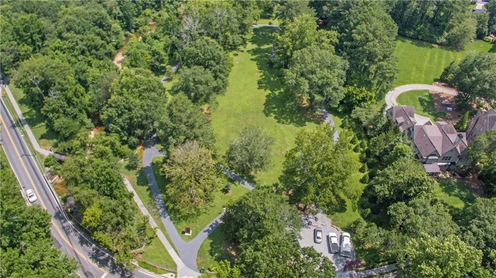 4650 Windsor Gate Court, Sandy Springs, Georgia 30342, 5 Bedrooms Bedrooms, ,4 BathroomsBathrooms,Residential,Sold,4650 Windsor Gate Court,6775007