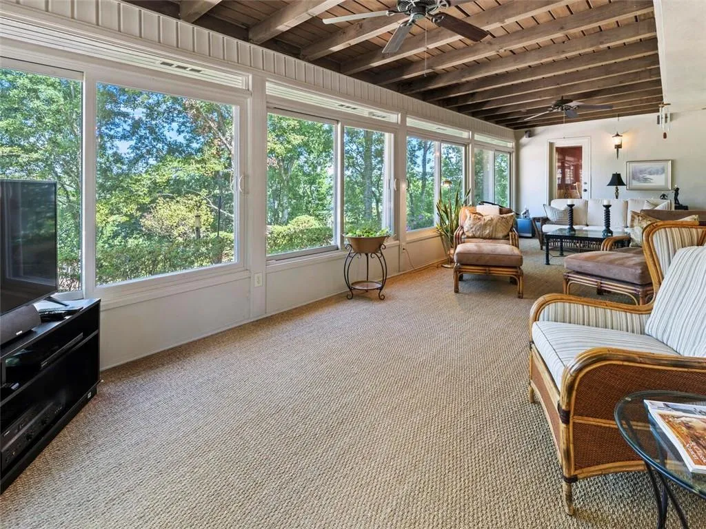 1105 Edgewater Drive, Sandy Springs, Georgia 30328, 5 Bedrooms Bedrooms, ,6 BathroomsBathrooms,Residential,Sold,1105 Edgewater Drive,7114389