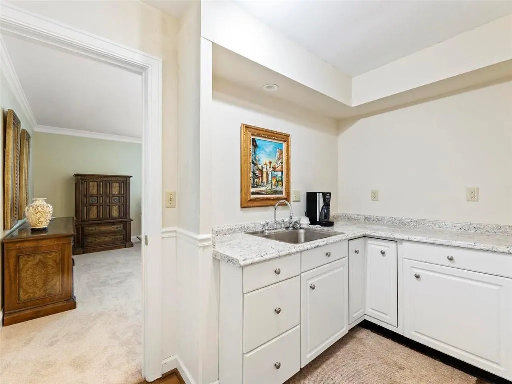 1105 Edgewater Drive, Sandy Springs, Georgia 30328, 5 Bedrooms Bedrooms, ,6 BathroomsBathrooms,Residential,Sold,1105 Edgewater Drive,7114389