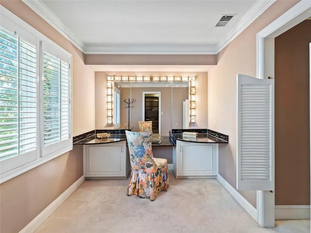 1105 Edgewater Drive, Sandy Springs, Georgia 30328, 5 Bedrooms Bedrooms, ,6 BathroomsBathrooms,Residential,Sold,1105 Edgewater Drive,7114389