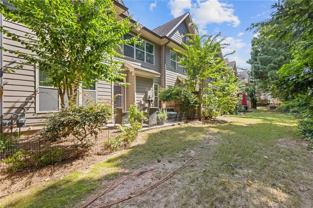 7580 Glisten Avenue, Atlanta, Georgia 30328, 3 Bedrooms Bedrooms, ,2 BathroomsBathrooms,Residential,For Sale,7580 Glisten Avenue,7640612