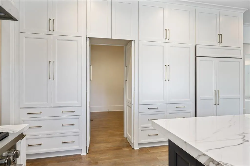 5571 Arundel Drive, Sandy Springs, Georgia 30327, 6 Bedrooms Bedrooms, ,7 BathroomsBathrooms,Residential,Sold,5571 Arundel Drive,6622891
